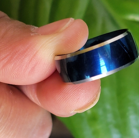 Stainless steel ring/band Size 8.Nwt* - Picture 4 of 7